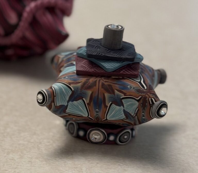 Puff box by Linda Hess